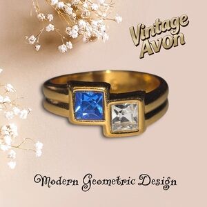 Vintage Avon Modern Sapphire & Crystal Ring – 1990s Gold Tone
